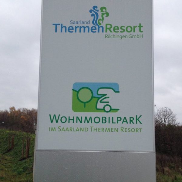 WoMoPark Schild