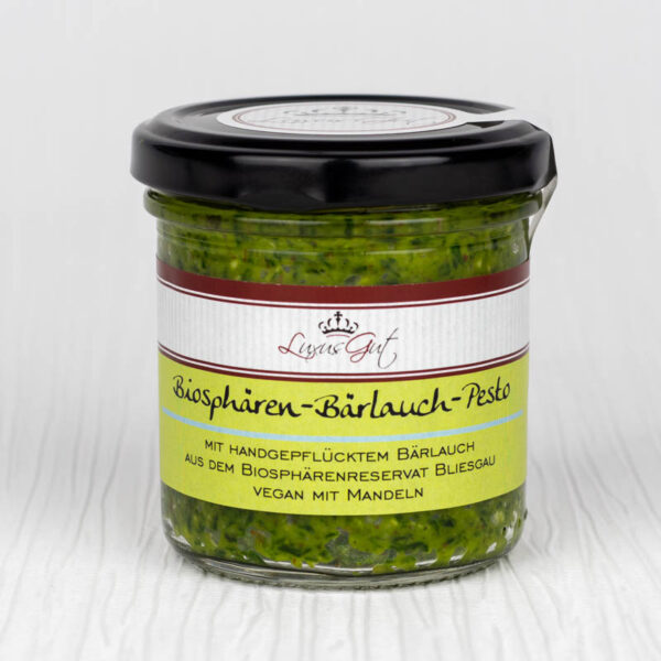 Veganes Biosphären-Bärlauch-Pesto mit Mandeln und handgepflücktem Bärlauch aus dem Biosphärenreservat Bliesgau