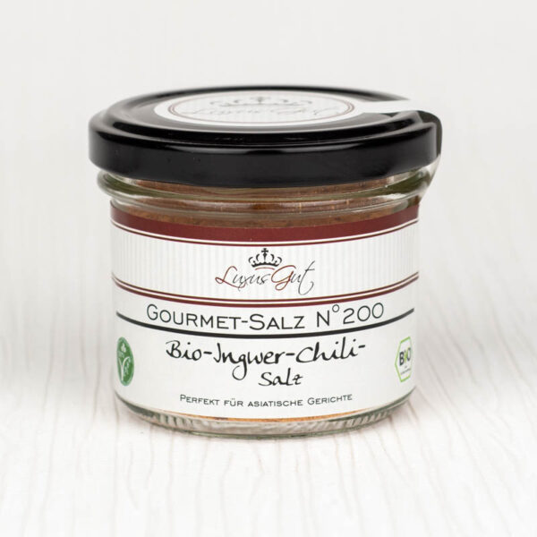 Bio-Ingwer-Chili-Salz und buntem Pfeffer