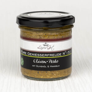 Veganes Oliven-Pesto mit Olivenoel und Mandeln