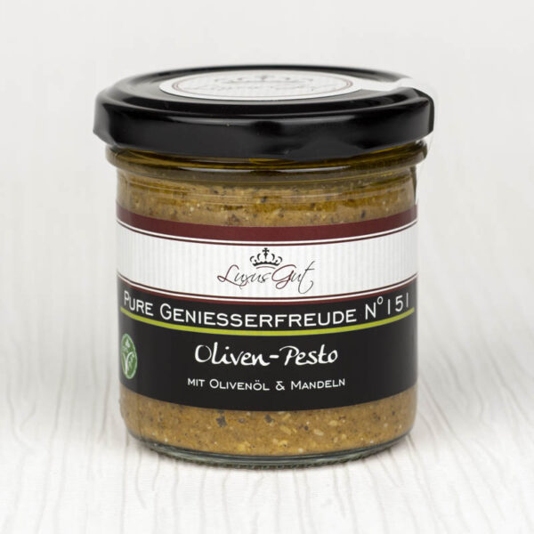 Veganes Oliven-Pesto mit Olivenoel und Mandeln